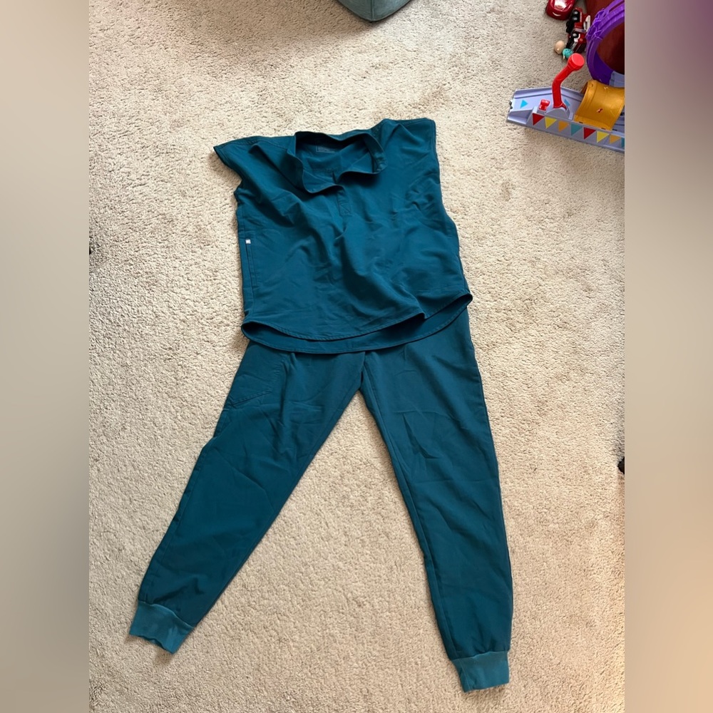 Figs Carribean blue scrubs